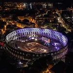 Sofovic - Walk To Arena, Free Garage Parking